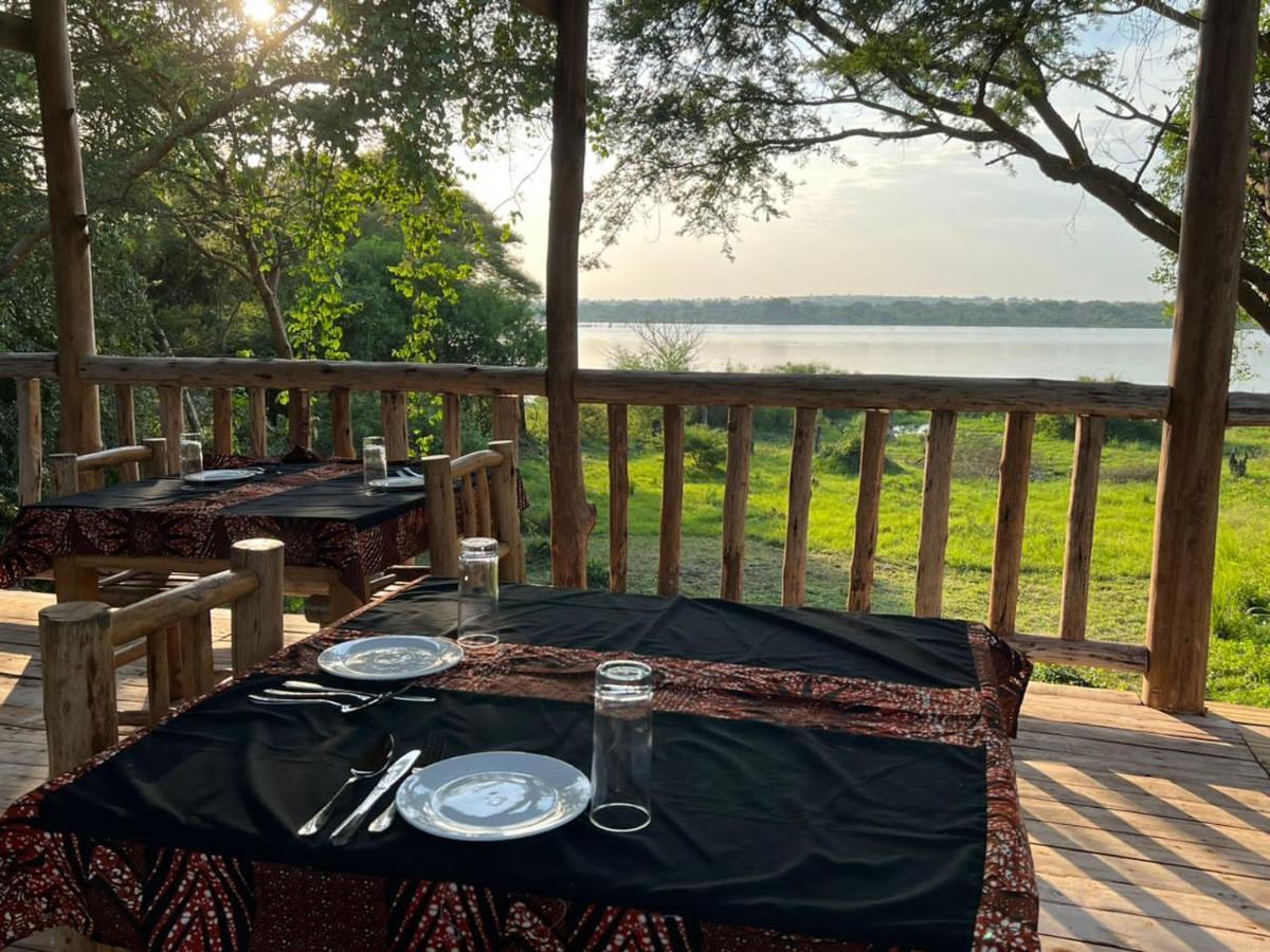 Murchison Giraffe Camp Paraa Buitenkant foto